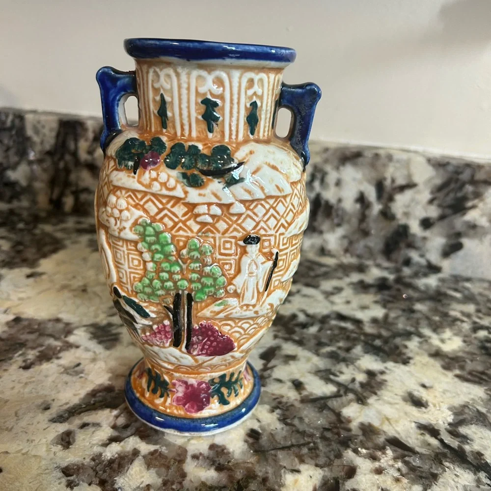 Vtg Japonese Ceramic Vase with Handles chinoiserie Home decor old Money